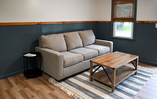 Gate - Bungalow - One Bedroom Villa, Sleeps 4