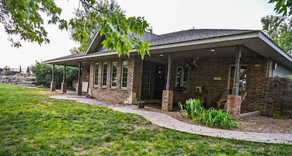Cozy family sized country getaway with private pool and outdoor sitting area