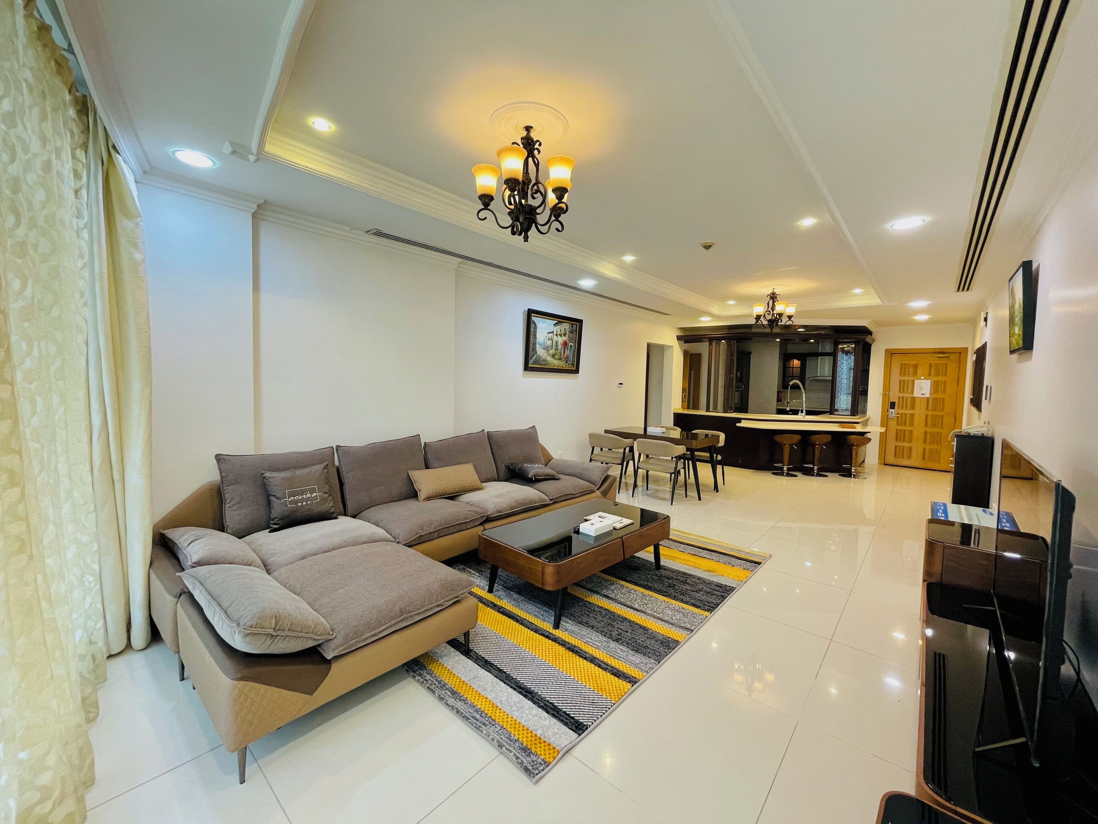 Wohnung 2 Schlafzimmer, mit Fitnessstudio