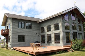 Exterior - Bay Bluff Haven: Ocean, Glacier, & Wildlife View (Homer)