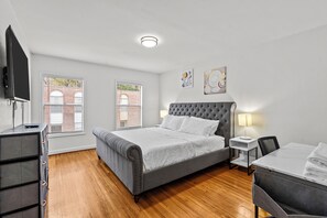 2 bedrooms, iron/ironing board, WiFi, bed sheets