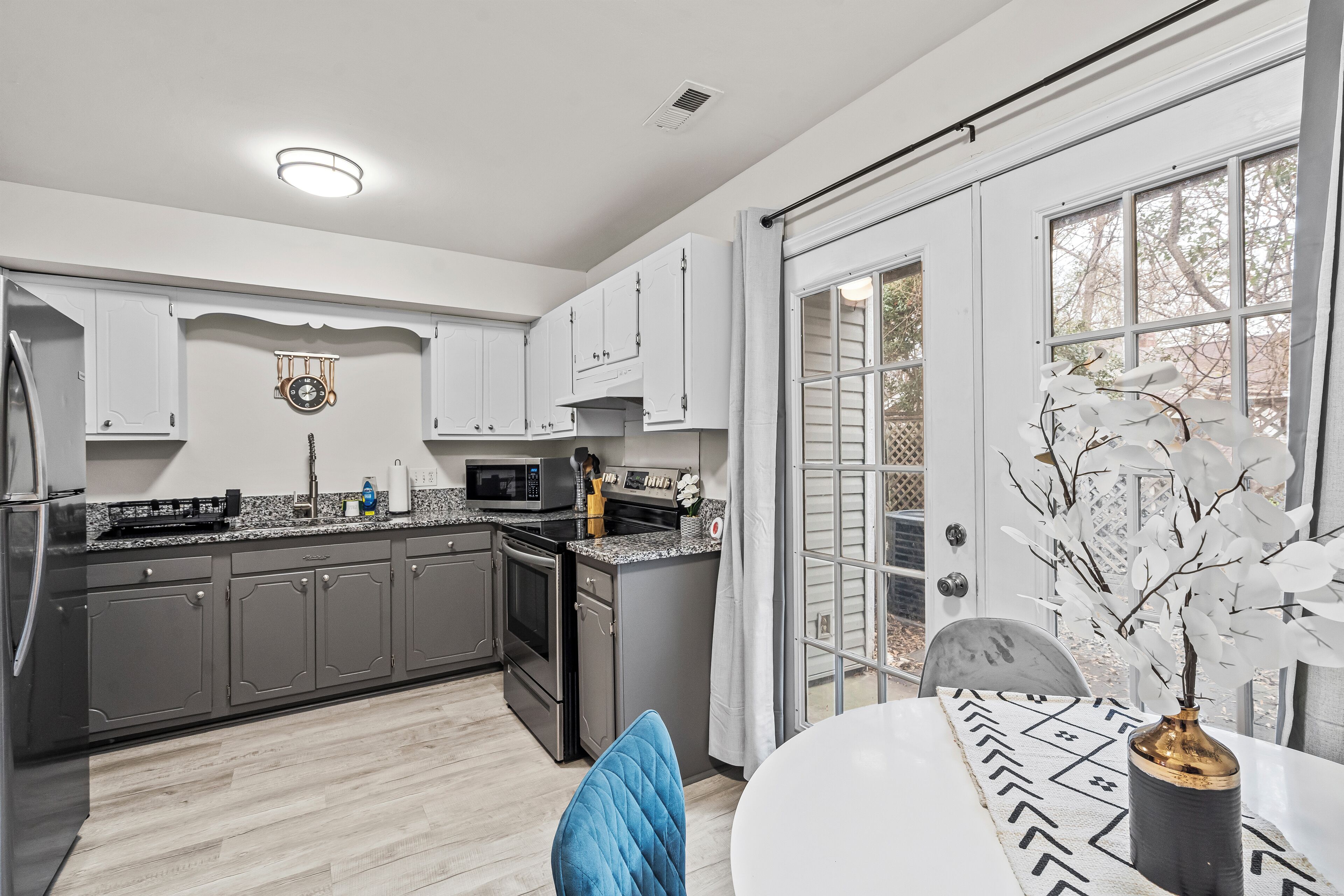 Microwave, oven, stovetop, dishwasher