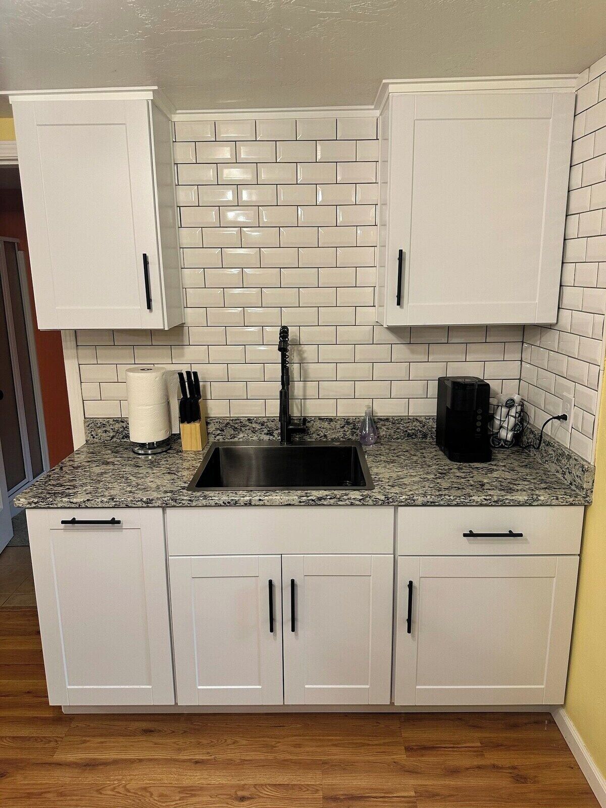This apartment is a 1 bedroom(s), 1 bathrooms, located in Medford, OR.