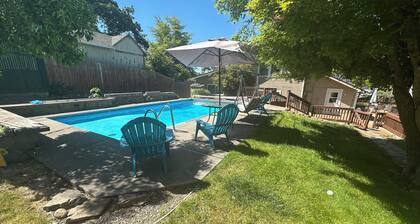 Cozy Condo in East Medford w/ Pool and Hot Tub