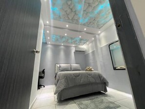 3 chambres, fer et planche à repasser, accès au Wi-Fi (inclus)