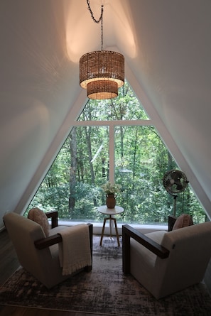 Interior - Creative Cabins - The Frame (Logan)