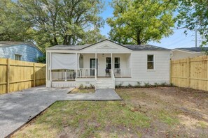 Exterior - The Artist-cute 2/1 and only 8 minutes to downtown (North Charleston)