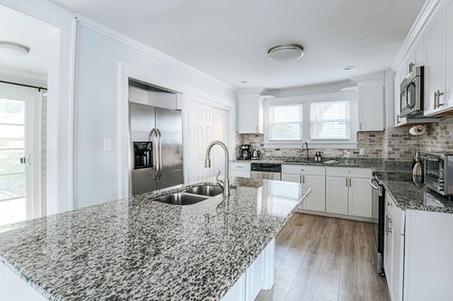 Cozy Craftsman: Newly Renovated/Downtown Staunton