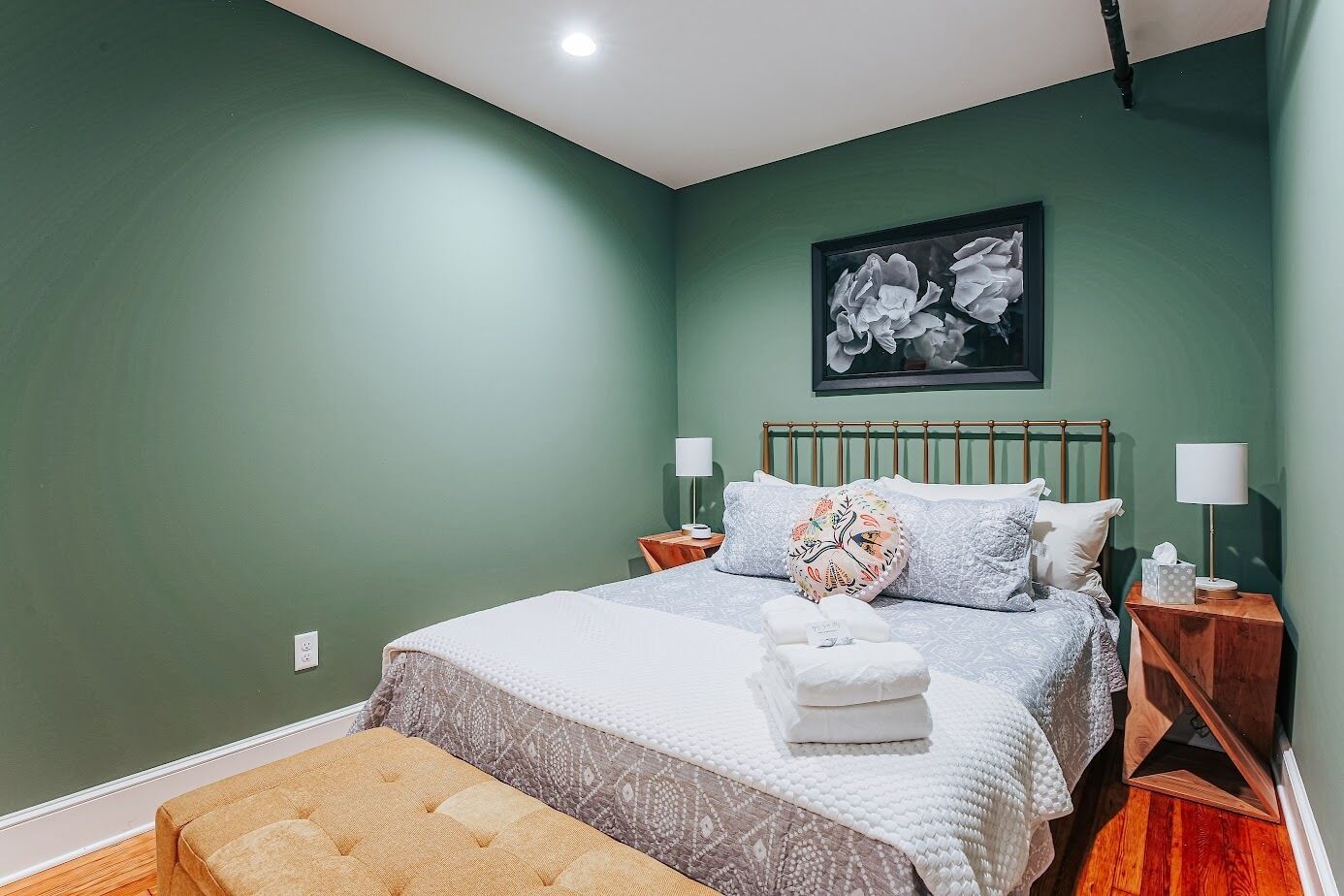 1 bedroom, desk, WiFi (free), bed sheets
