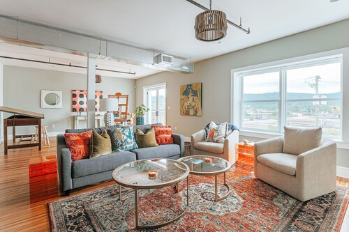 Shenandoah Valley Atelier: NEW Waynesboro Loft