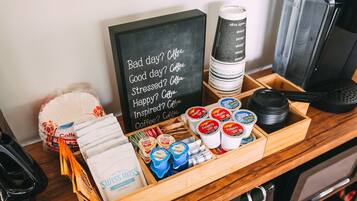 Coffee/tea maker, fridge, microwave, oven