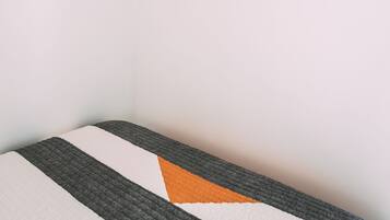 1 bedroom, WiFi (free), bed sheets