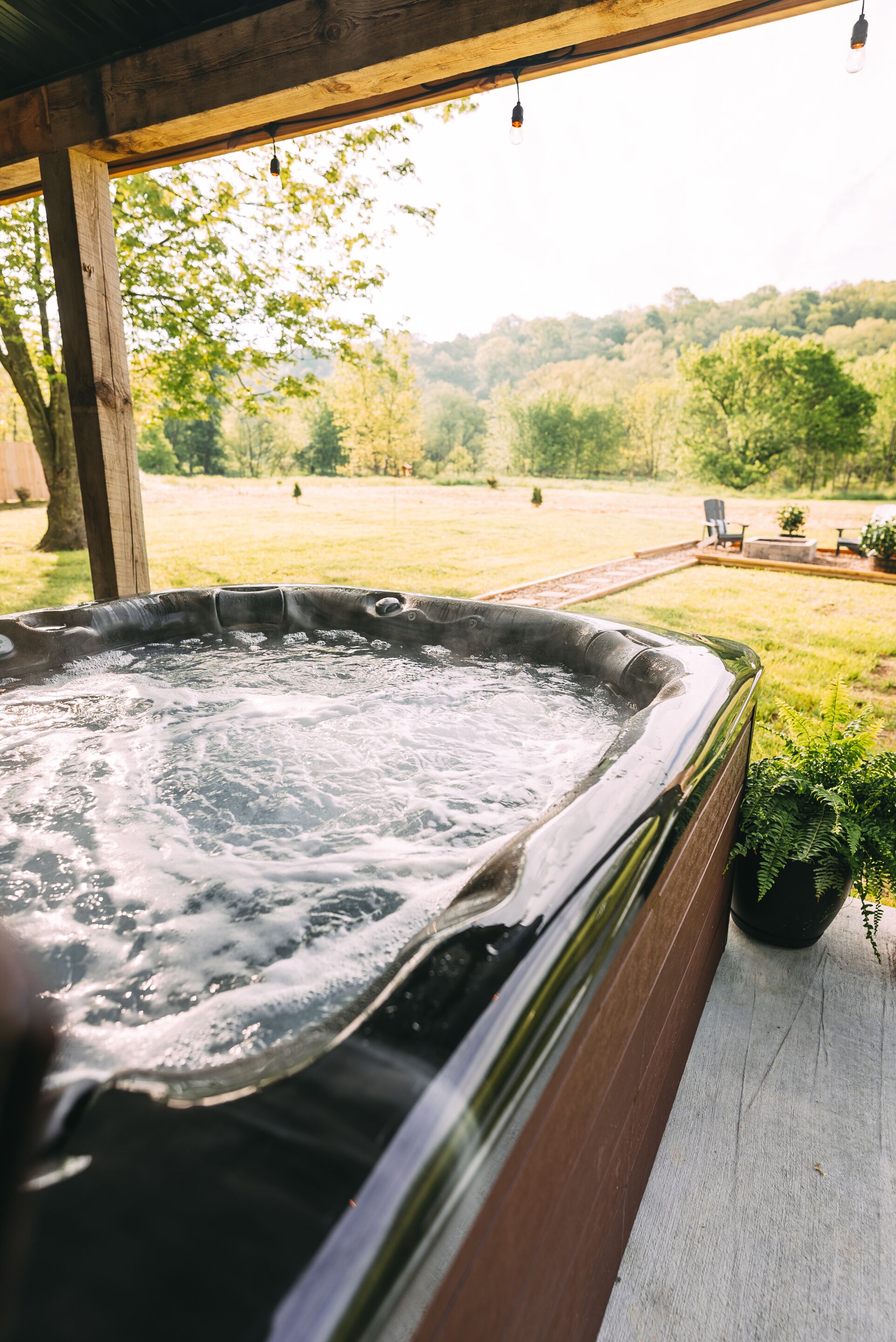 Outdoor spa tub