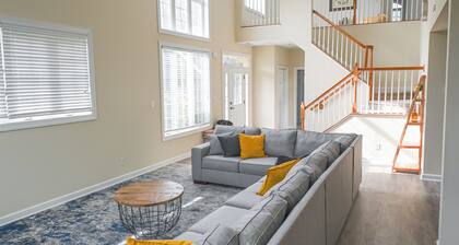 Spacious townhouse 4 miles from the beach