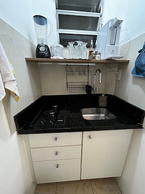 Apartamento | Cozinha privada | Frigobar, cooktop, liquidificador
