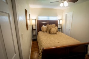 3 bedrooms, iron/ironing board, travel cot, free WiFi