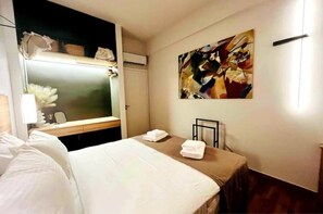2 bedrooms, travel cot, WiFi