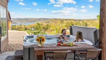 Bain à remous extérieur