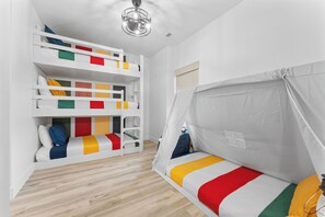 5 chambres, fer et planche à repasser, lit parapluie, Wi-Fi gratuit