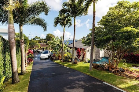 Property grounds. Haiku Hale - 3 Bedroom Maui Getaway!