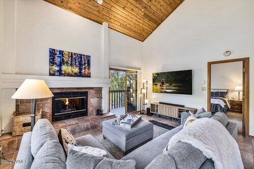 2BR ski-in/out condo in Beaver Creek Village with valley views.