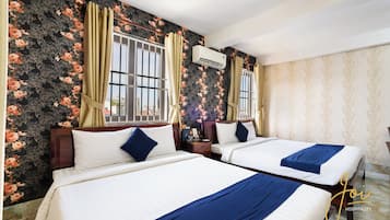 Family Quadruple Room | Iron/ironing board, free WiFi, bed sheets