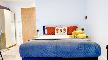 1 bedroom, iron/ironing board, WiFi, bed sheets