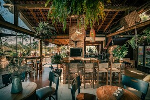 Bar (in der Unterkunft)