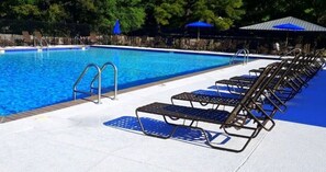 Pool - Daphne’s Hideaway (Daphne)