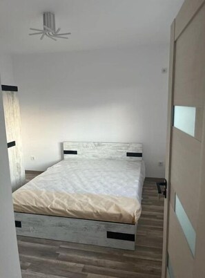1 Schlafzimmer, Bügeleisen/Bügelbrett, WLAN