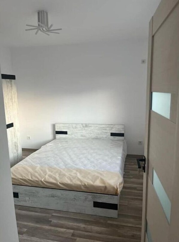 1 bedroom, iron/ironing board, WiFi