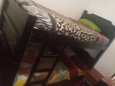 1 habitación y ropa de cama