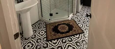 Toallas, jabón, papel higiénico