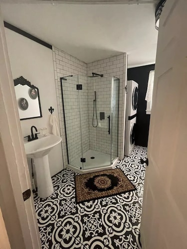 629 on Main Rental A