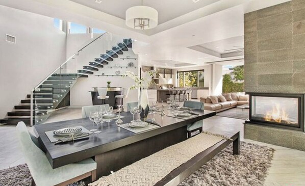 Dining - 5th Street Villa - Pool/Spa (Los Angeles)