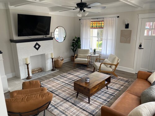 Family-Sized home central to everything!