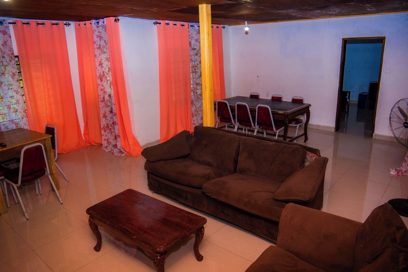 Télévision à écran plat