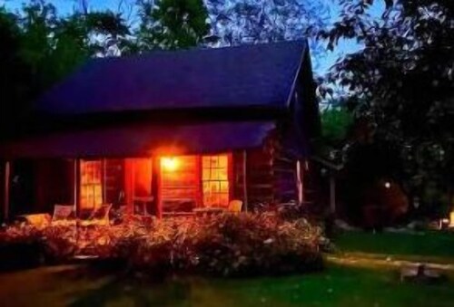 Fraser Fir Rustic Cabin near Lake w/ Sunset Views