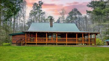 House (4 Bedrooms) | Front of property