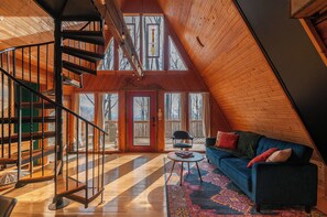 Interior - Firepit + Mountain Views A-frame in Fairview Honeycomb Hideaway by Avantstay (Fairview)