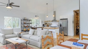 House (3 Bedrooms) | Bahagian dalam