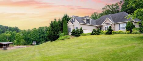 House (5 Bedrooms) | Front of property