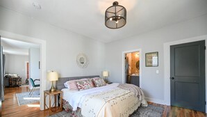 บ้านพัก (3 Bedrooms) | 3 ห้องนอน, โต๊ะทำงาน, เตารีด/โต๊ะรีดผ้า