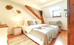 2 chambres, fer et planche à repasser, lit parapluie, Wi-Fi gratuit