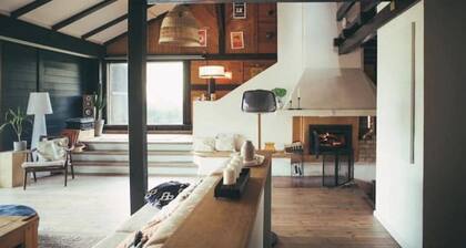 Spacious house with private garden and patio