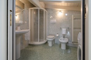Doccia, bidet