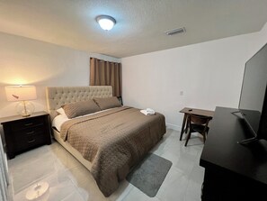 2 bedrooms, desk, iron/ironing board, free WiFi - Acogedora Casa con Excelente Ubicacion (Miami)