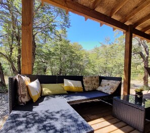 Family Chalet | Terrace/patio - Refugios de Montaña Reloncaví (Pinto)