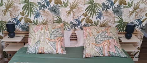 2 habitaciones, tabla de planchar con plancha, wifi y ropa de cama