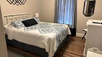 2 bedrooms, free WiFi, bed sheets